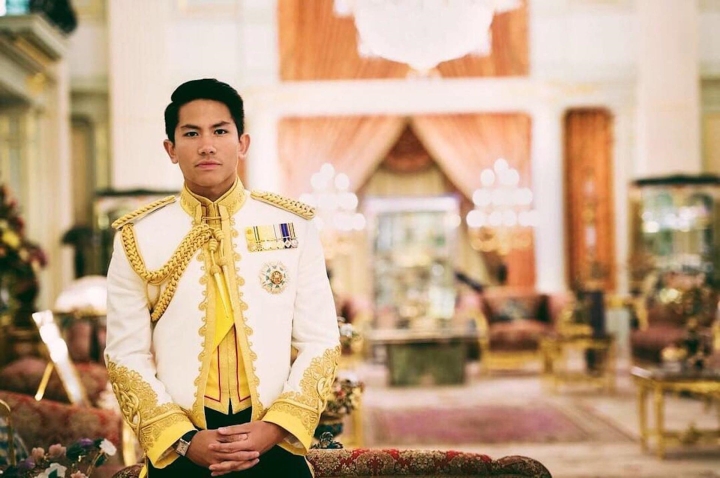 “Hoàng tử độc thân quyến rũ nhất châu Á” tuyên bố kết hôn, profile và nhan sắc cô dâu hoàng gia gây trầm trồ - Ảnh 1.