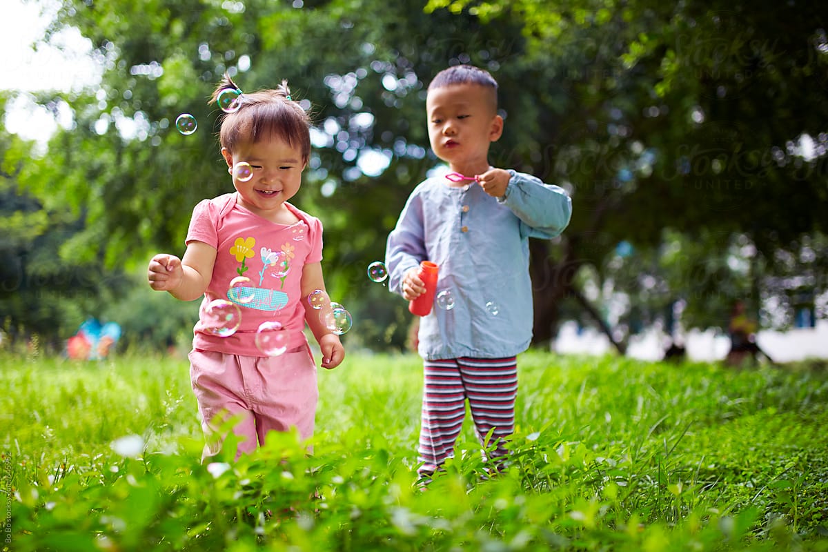 Một nghiên cứu kéo dài 75 năm của Harvard cho thấy: Những đứa trẻ lớn lên sống hạnh phúc có 3 đặc điểm sau - Ảnh 1. Một nghiên cứu kéo dài 75 năm của Harvard cho thấy: Những đứa trẻ lớn lên sống hạnh phúc có 3 đặc điểm sau - Ảnh 1.