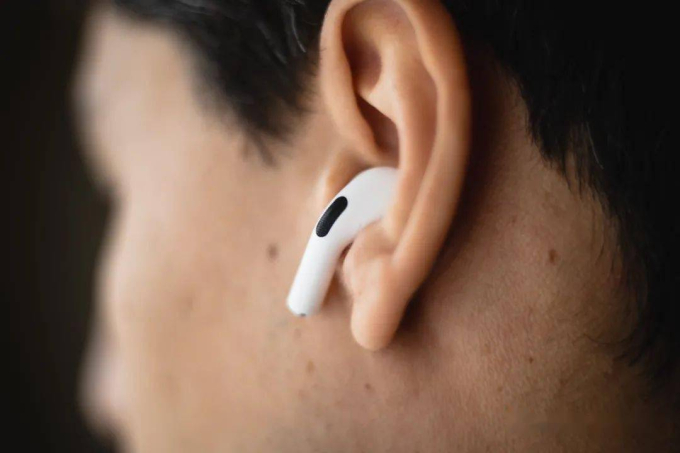 Cô gái 19 tuổi đeo tai nghe khi ngủ, hôm sau gặp cảnh tượng hãi hùng - Ảnh 2. Cô gái 19 tuổi đeo tai nghe khi ngủ, hôm sau gặp cảnh tượng hãi hùng - Ảnh 2.