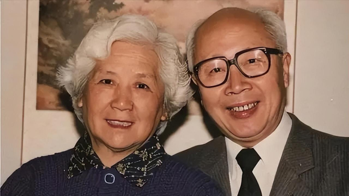 Nữ nhà giáo 96 tuổi quyết tâm tuyệt thực suốt 4 ngày để "ra đi nhanh hơn", để lại lời dạy cuối cùng đầy thấm thía cho các con - Ảnh 4. Nữ nhà giáo 96 tuổi quyết tâm tuyệt thực suốt 4 ngày để "ra đi nhanh hơn", để lại lời dạy cuối cùng đầy thấm thía cho các con - Ảnh 4.