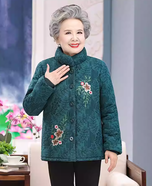 Cụ bà 76 tuổi làm mẫu ảnh đình đám trên Taobao, chuyên nghiệp không kém người mẫu trẻ, còn tự học piano và chỉnh ảnh tại nhà - Ảnh 5.
