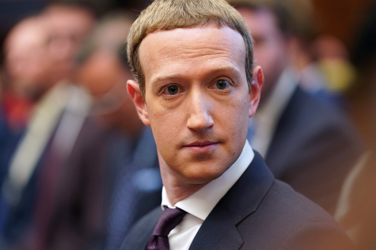 Cú lừa bán phiên bản trả phí không quảng cáo của Mark Zuckerberg - Ảnh 1.