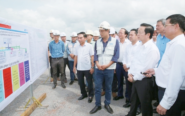 Dự án 16 tỷ USD lớn nhất Việt Nam: 2000 người làm ngày đêm và hàng loạt cuộc thị sát của lãnh đạo Chính phủ - Ảnh 1. Dự án 16 tỷ USD lớn nhất Việt Nam: 2000 người làm ngày đêm và hàng loạt cuộc thị sát của lãnh đạo Chính phủ - Ảnh 1.