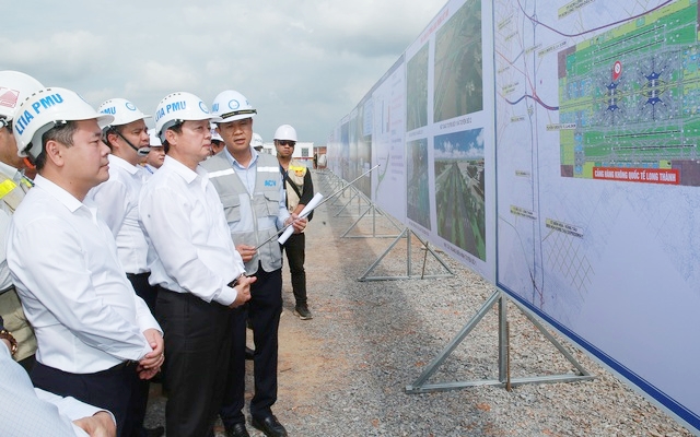 Dự án 16 tỷ USD lớn nhất Việt Nam: 2000 người làm ngày đêm và hàng loạt cuộc thị sát của lãnh đạo Chính phủ - Ảnh 2. Dự án 16 tỷ USD lớn nhất Việt Nam: 2000 người làm ngày đêm và hàng loạt cuộc thị sát của lãnh đạo Chính phủ - Ảnh 2.