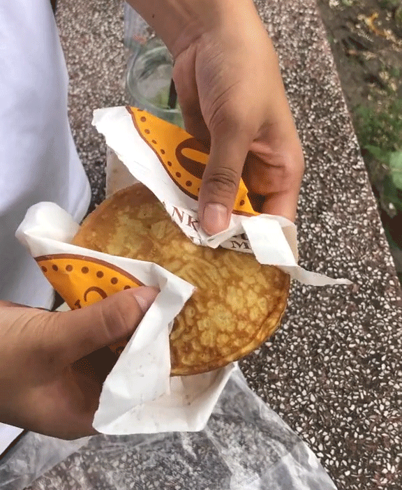 Dù đã nhiều review chê nhưng vẫn có người "đi vào vết xe đổ" bánh đồng xu, cái kết lần này còn thảm hơn - Ảnh 1. Dù đã nhiều review chê nhưng vẫn có người "đi vào vết xe đổ" bánh đồng xu, cái kết lần này còn thảm hơn - Ảnh 1.