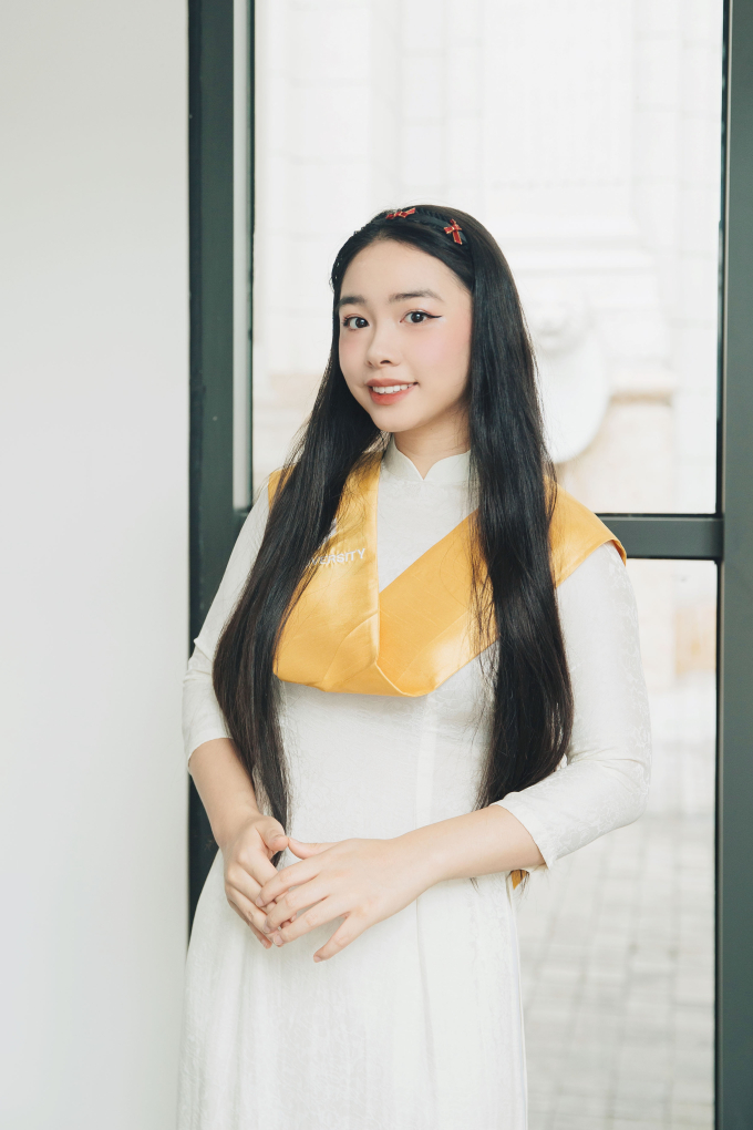 Nữ sinh Việt thực tập ở ĐH Cornell: SAT top 1% thế giới, từng rung chuông ở sàn chứng khoán NASDAQ - Ảnh 1. Nữ sinh Việt thực tập ở ĐH Cornell: SAT top 1% thế giới, từng rung chuông ở sàn chứng khoán NASDAQ - Ảnh 1.