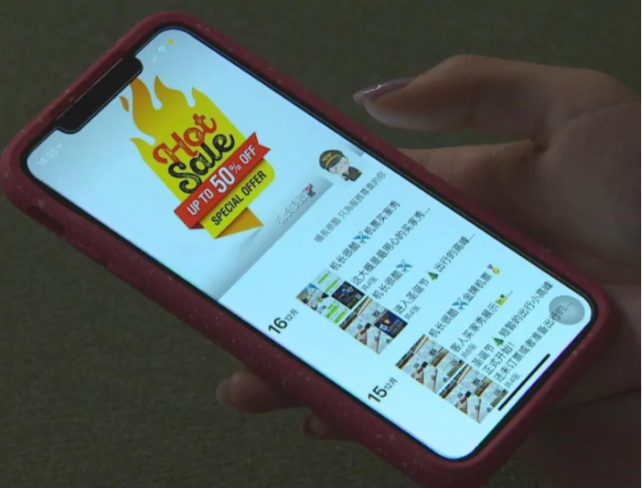 Đang là khách quen của hãng hàng không, người phụ nữ bỗng nhiên bị cấm bay, phạt tiền dù cô là nạn nhân của lừa đảo: Cách hành xử của hãng bay bị lên án dữ dội - Ảnh 2. Đang là khách quen của hãng hàng không, người phụ nữ bỗng nhiên bị cấm bay, phạt tiền dù cô là nạn nhân của lừa đảo: Cách hành xử của hãng bay bị lên án dữ dội - Ảnh 2.