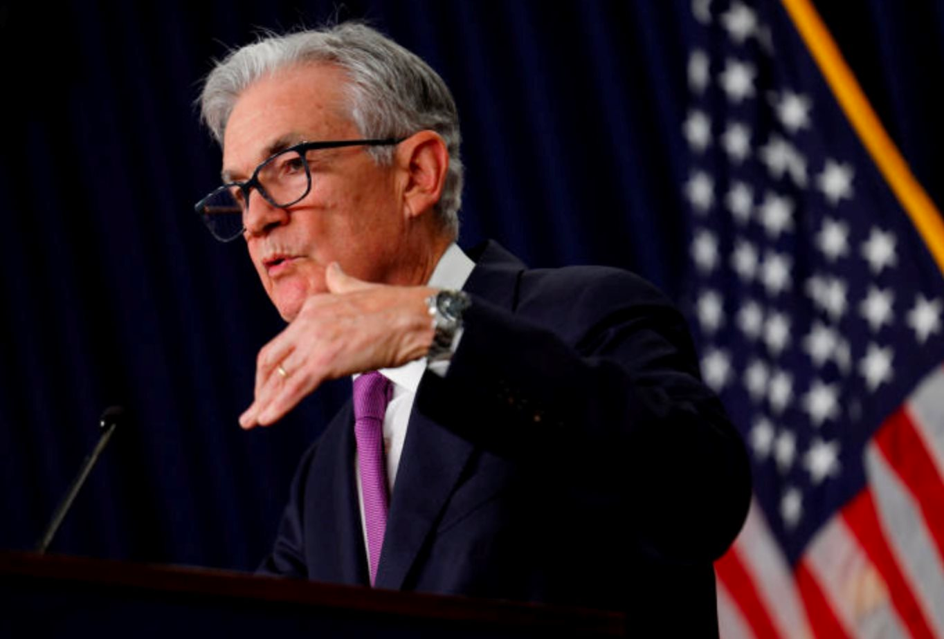 Chủ tịch Fed phát tín hiệu tiếp tục ngừng tăng lãi suất trong cuộc họp tháng 11, cảnh báo sẽ thắt chặt chính sách nếu tăng trưởng kinh tế 'quá nóng' - Ảnh 1.