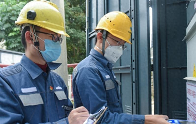 Chủ khách sạn chi 103 triệu đồng thuê thợ điện “trộm” hơn 700.000 kWh điện trong 5 năm: Cảnh sát vào cuộc điều tra “vạch trần” thủ đoạn tinh vi của kẻ xấu - Ảnh 1.