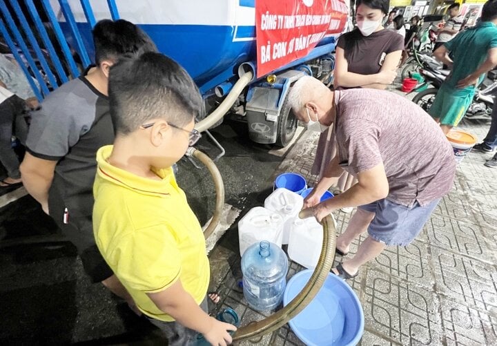 Dùng nước nhiễm vi khuẩn E.coli, người dân có nguy cơ mắc bệnh gì? - Ảnh 1. Dùng nước nhiễm vi khuẩn E.coli, người dân có nguy cơ mắc bệnh gì? - Ảnh 1.