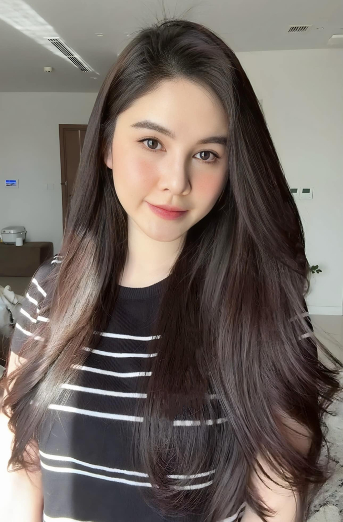 MC Thu Hoài và chồng CEO: Mua nhà sát vách mẹ chồng, phải cho bớt quần áo vì dọn về mới biết tủ không đủ chỗ - Ảnh 9.