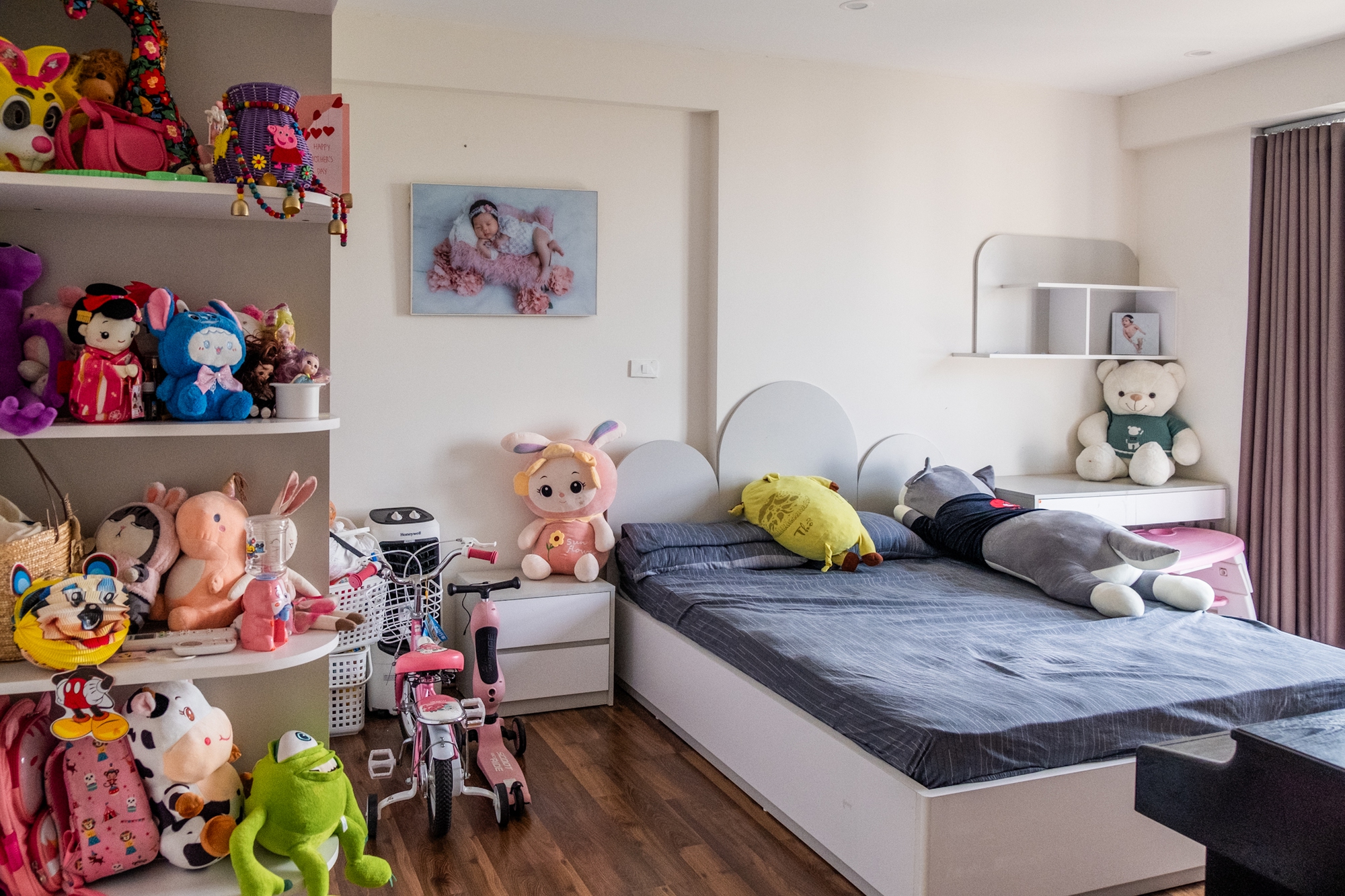 Khám phá nhà mới ấm cúng và món đồ đặc biệt liên quan đến Táo quân của diễn viên Trung Ruồi - Ảnh 10. Khám phá nhà mới ấm cúng và món đồ đặc biệt liên quan đến Táo quân của diễn viên Trung Ruồi - Ảnh 10.