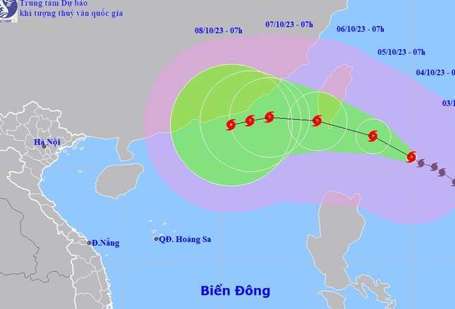 Bão KOINU sắp vào Biển Đông, cường độ rất mạnh - Ảnh 1.