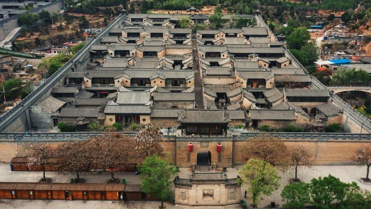 &quot;Khuôn viên tư gia lớn nhất Trung Quốc&quot;: 300 năm mới hoàn thành, “rộng” hơn Tử Cấm Thành 100.000m2 , là nơi ở của gia tộc phồn vinh nhất một thời - Ảnh 1.