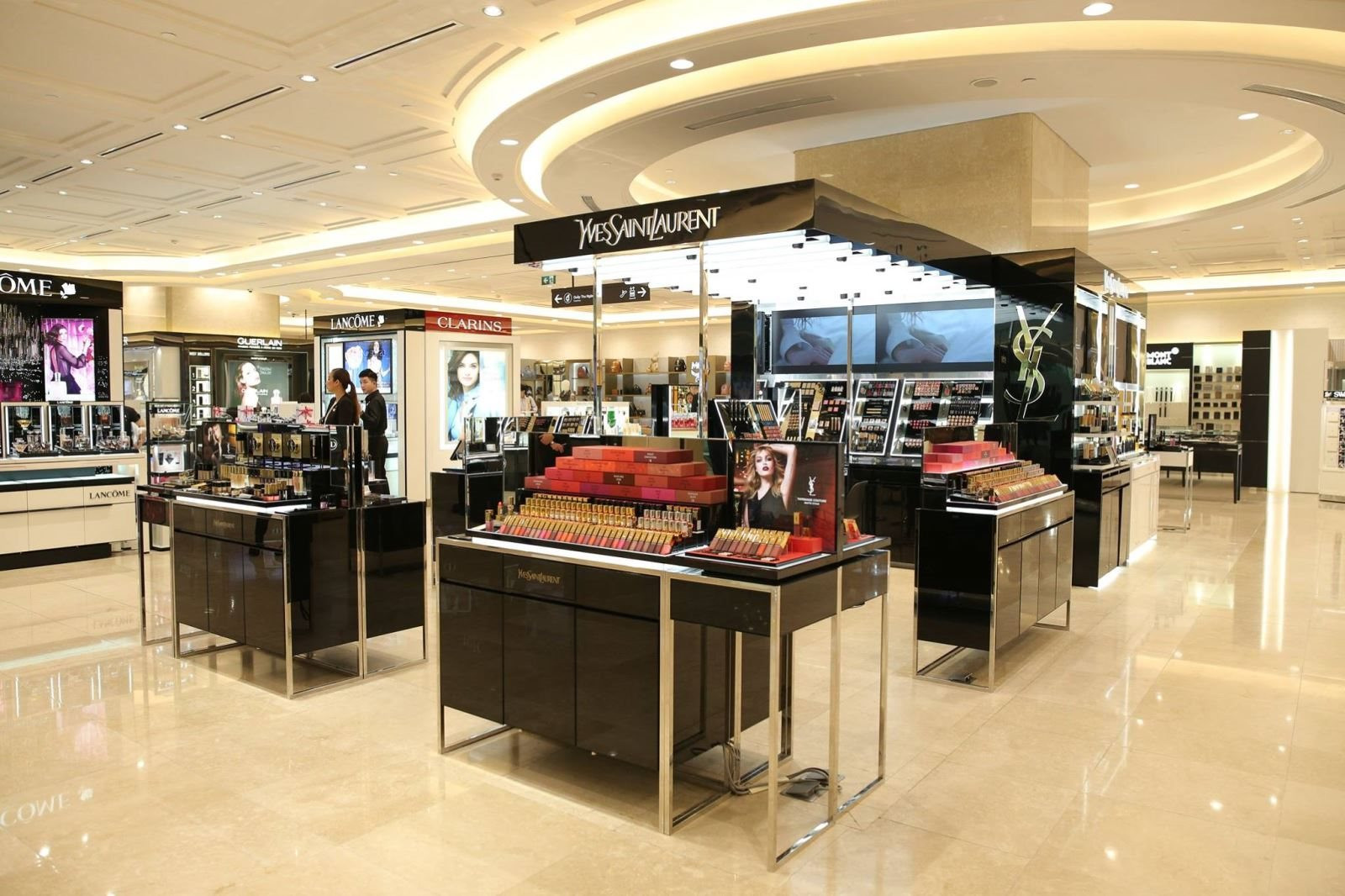 "Nước thần" SK-II từ Nhật Bản vừa khai trương cửa hàng đầu tiên tại Việt Nam, lập tức đối mặt với 2 nhóm đối thủ cực lớn - Ảnh 6.