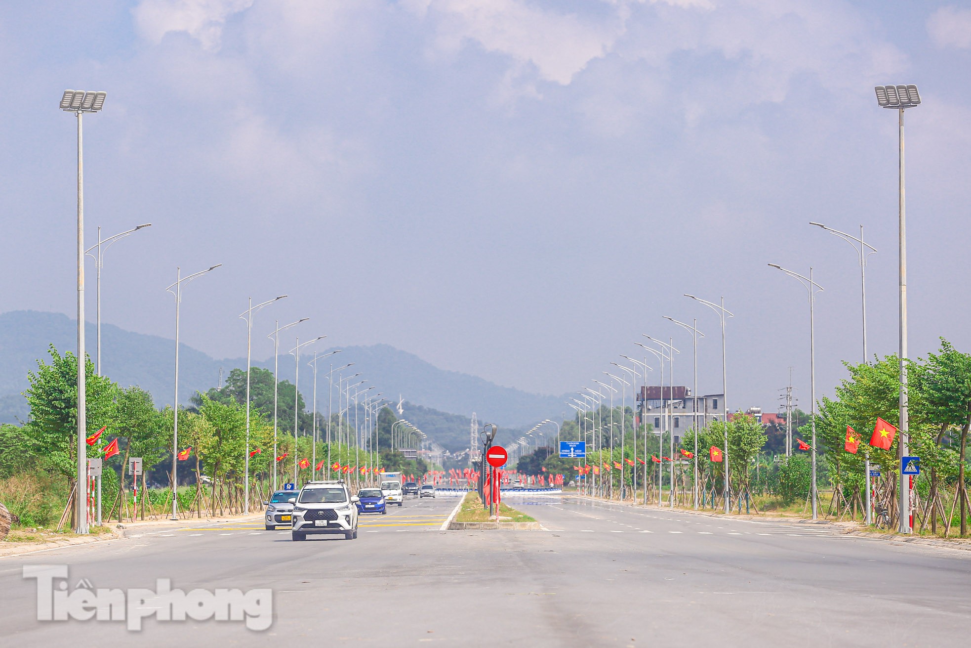 Thông xe đường 'trăm tỷ' nối Khu đô thị vệ tinh Sóc Sơn với trung tâm Hà Nội - Ảnh 12.