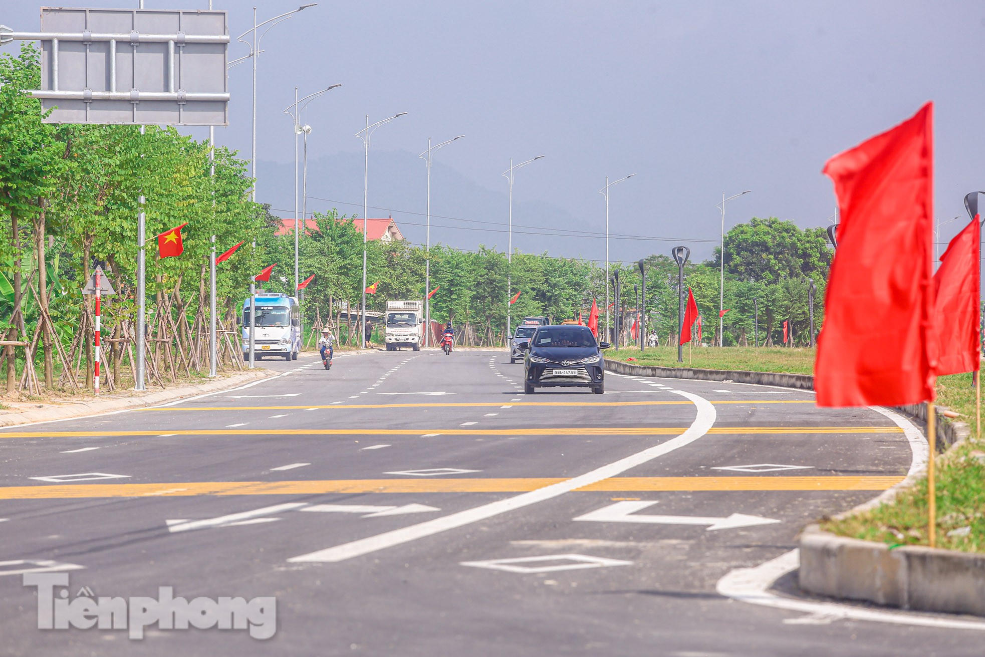 Thông xe đường 'trăm tỷ' nối Khu đô thị vệ tinh Sóc Sơn với trung tâm Hà Nội - Ảnh 13.