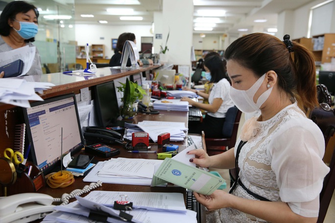 Dự kiến tiền lương thấp nhất của công chức, viên chức từ ngày 1/7/2024 - Ảnh 1. Dự kiến tiền lương thấp nhất của công chức, viên chức từ ngày 1/7/2024 - Ảnh 1.