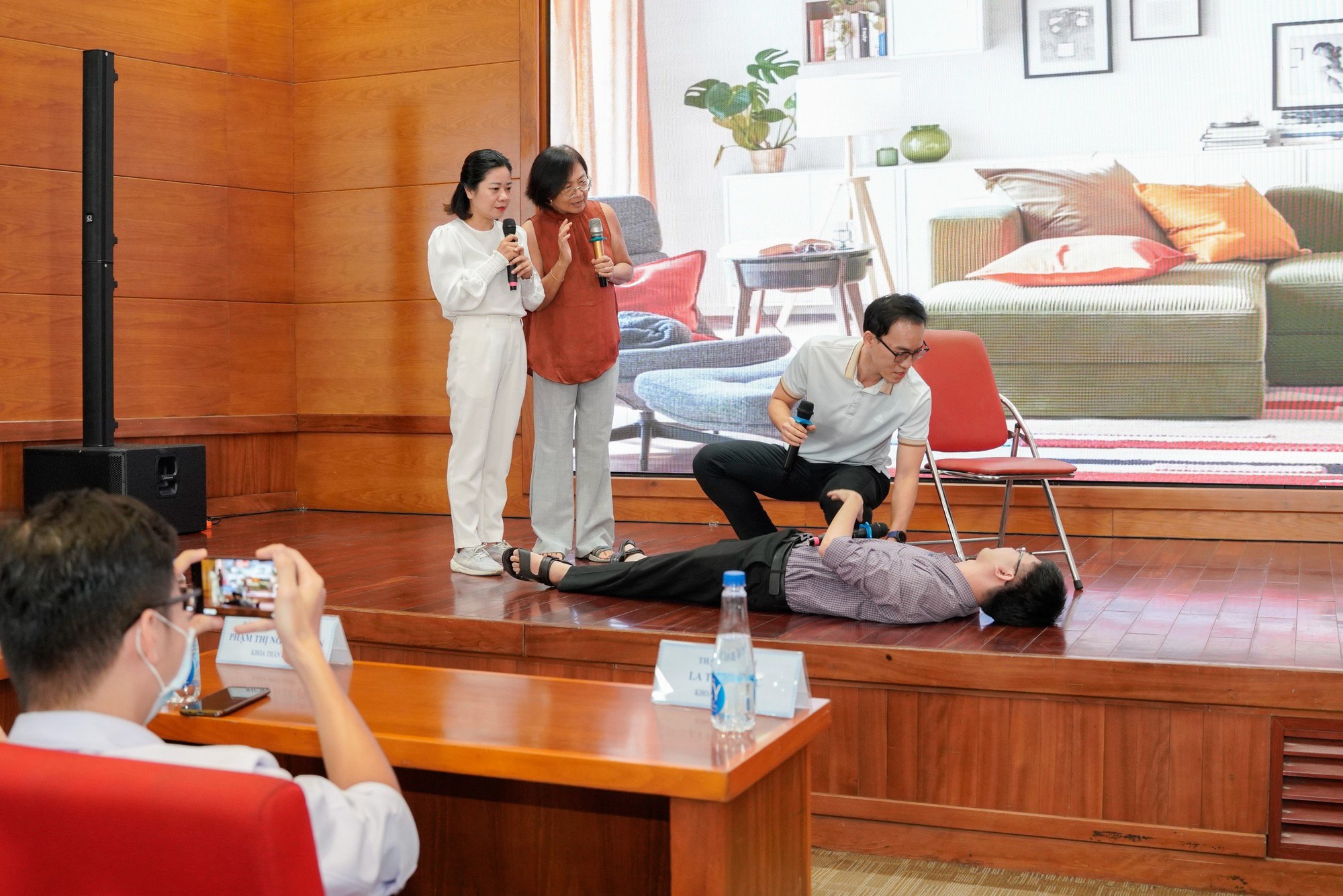 Người Việt có nguy cơ đột quỵ cao do 2 nhóm nguyên nhân: 1 nhóm tránh được nhưng ít người để ý - Ảnh 2. Người Việt có nguy cơ đột quỵ cao do 2 nhóm nguyên nhân: 1 nhóm tránh được nhưng ít người để ý - Ảnh 2.