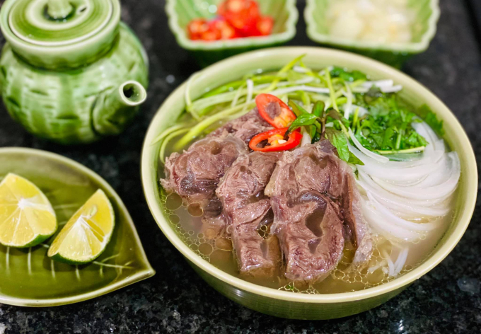 Từ chuyện &quot;mang hàng quán về nhà&quot; của người Việt đến tinh thần sáng tạo không ngừng trong loạt món ăn liền mới mẻ đầy hấp dẫn - Ảnh 2.