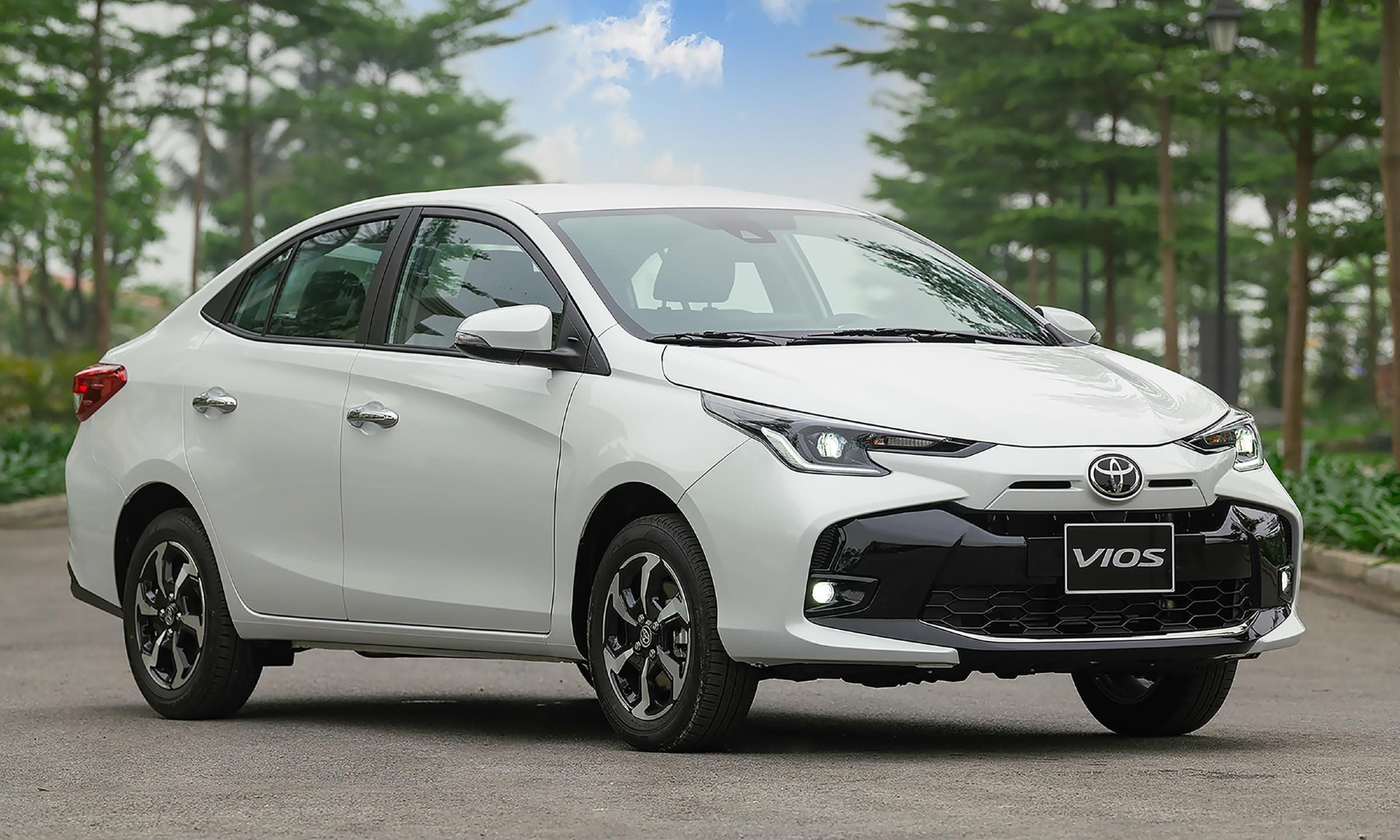 Sedan hạng B đồng loạt giảm đậm tới cả trăm triệu đồng, Toyota Vios, Honda City lập đáy mới - Ảnh 2. Sedan hạng B đồng loạt giảm đậm tới cả trăm triệu đồng, Toyota Vios, Honda City lập đáy mới - Ảnh 2.