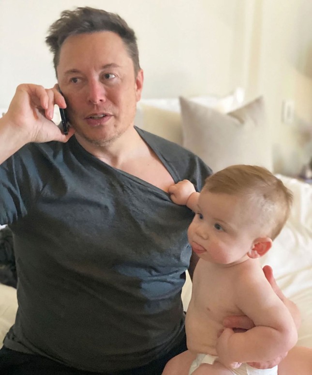 Tỷ phú Elon Musk kiện người yêu cũ - Ảnh 1. Tỷ phú Elon Musk kiện người yêu cũ - Ảnh 1.