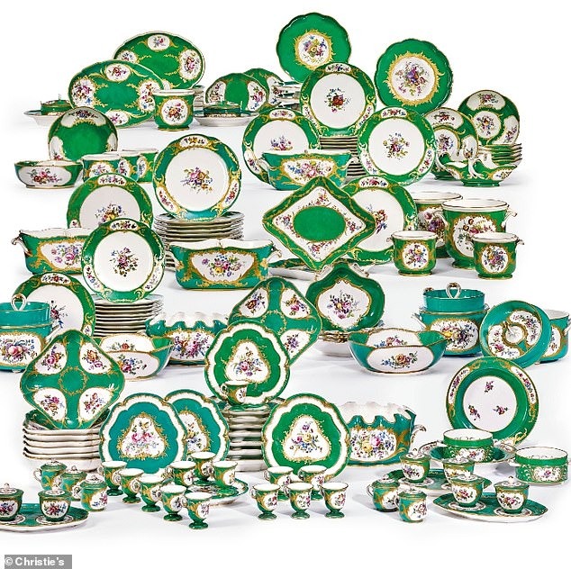 Cận cảnh bộ sưu tập báu vật của gia tộc Rothschild giàu bậc nhất thế giới, đấu giá dự kiến thu về 731 tỷ VNĐ - Ảnh 8. Cận cảnh bộ sưu tập báu vật của gia tộc Rothschild giàu bậc nhất thế giới, đấu giá dự kiến thu về 731 tỷ VNĐ - Ảnh 8.