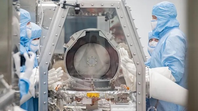 Tiết lộ mẫu đá được NASA coi là 'vật thể tiềm ẩn nguy hiểm' - Ảnh 1. Tiết lộ mẫu đá được NASA coi là 'vật thể tiềm ẩn nguy hiểm' - Ảnh 1.