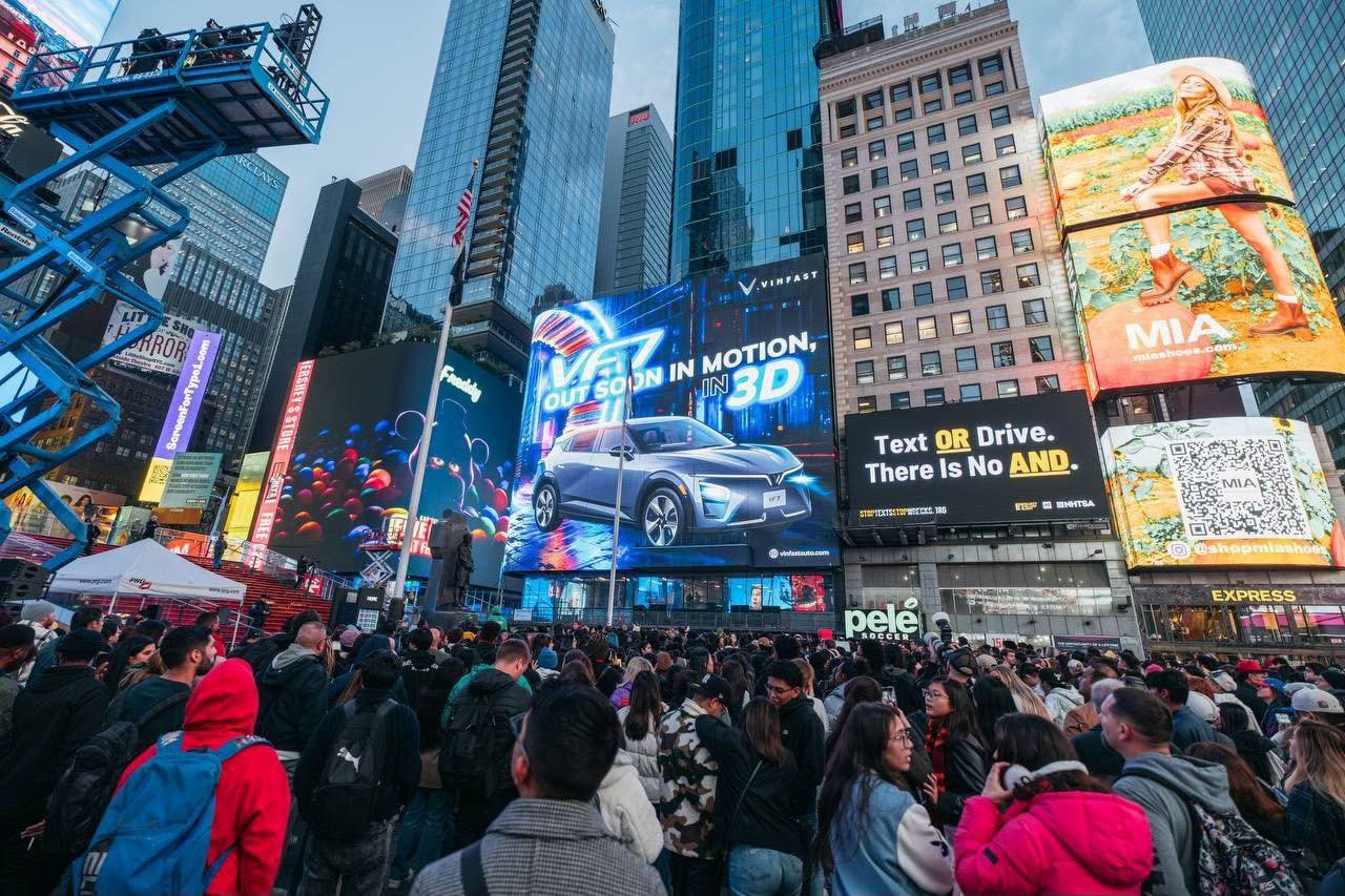 VinFast VF 7 sắp ra mắt tại Việt Nam - Ảnh 3.