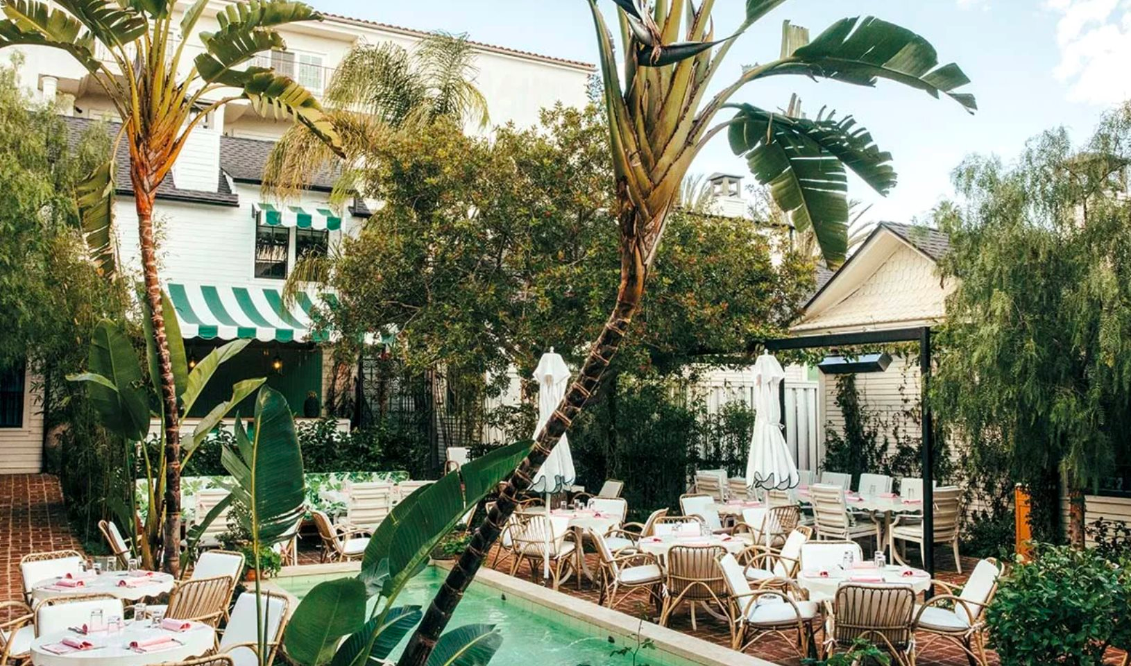 'Hội kín' bí mật của Elon Musk: Lệ phí 4.200 USD/năm, thành viên không được chụp hình, mở máy tính sau 5 giờ chiều, điện thoại phải nghe ở khu riêng biệt - Ảnh 1.