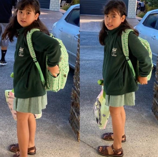 Cô bé "cá mập con" trong MV 13 tỷ view sau 7 năm: Lột xác thành thiếu nữ, cuộc sống hiện tại gây chú ý - Ảnh 9.