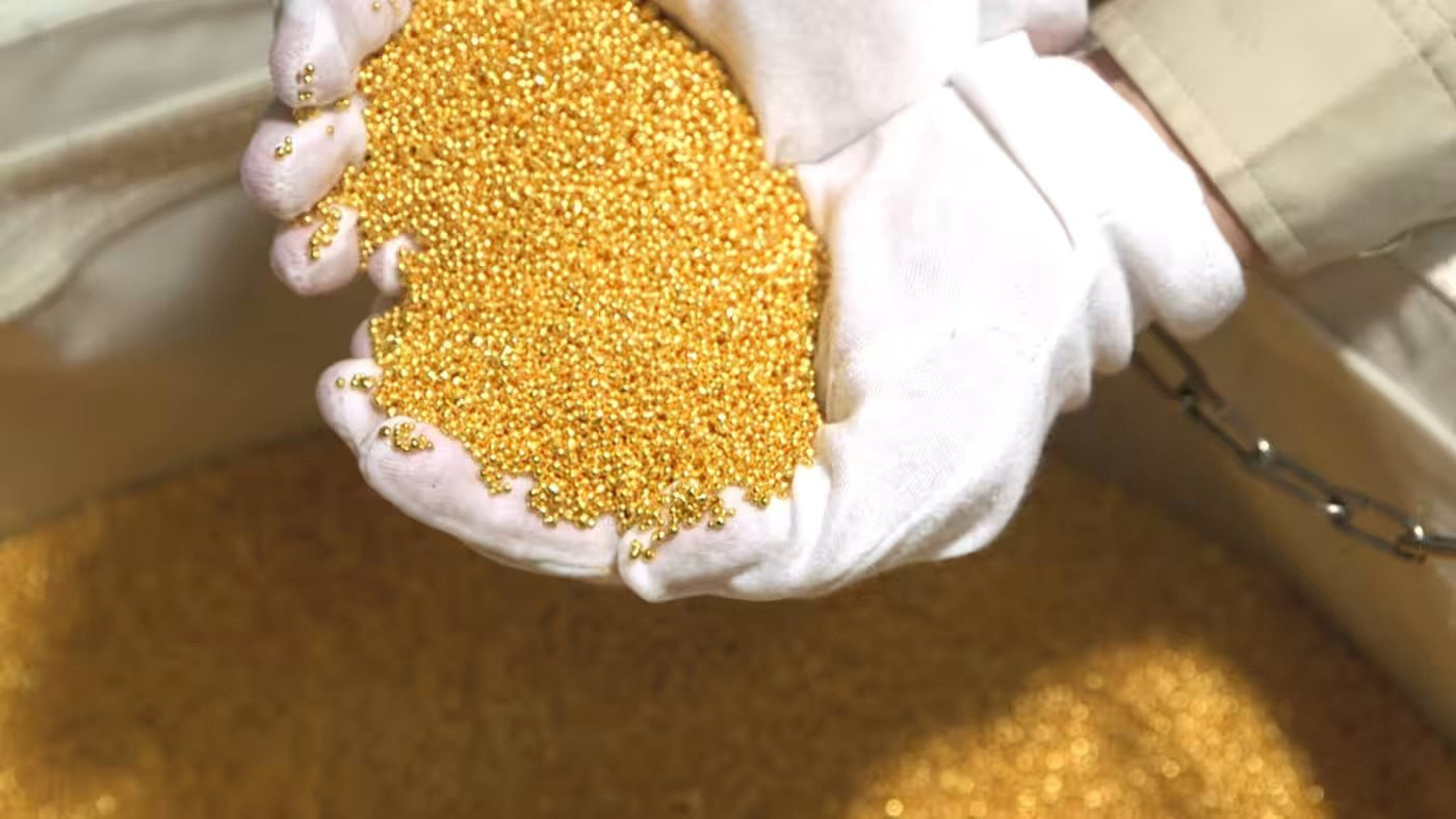 Nổi tiếng khan hiếm tài nguyên, quốc gia này quyết đẩy mạnh hoạt động tìm vàng từ những bãi rác công nghệ - Ảnh 1.