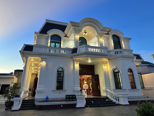 Văn Toàn lần đầu chia sẻ về căn biệt thự bạc tỉ ở quê và dự định làm những điều lớn lao hơn - Ảnh 1. Văn Toàn lần đầu chia sẻ về căn biệt thự bạc tỉ ở quê và dự định làm những điều lớn lao hơn - Ảnh 1.