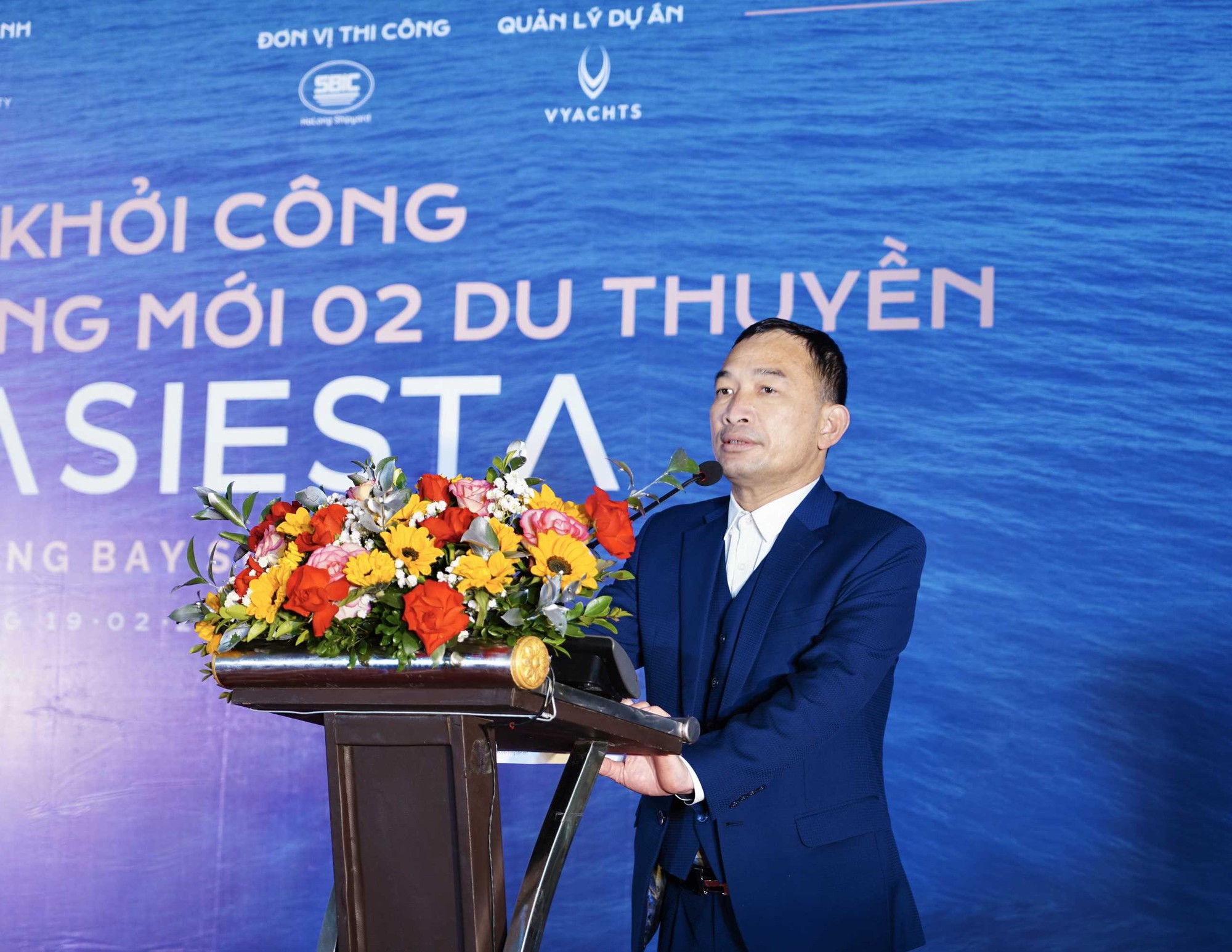 DN sở hữu cặp du thuyền 6 sao lớn nhất Việt Nam có sân đỗ trực thăng vừa bị cưỡng chế hơn 60 tỷ đồng tiền thuế - Ảnh 1.