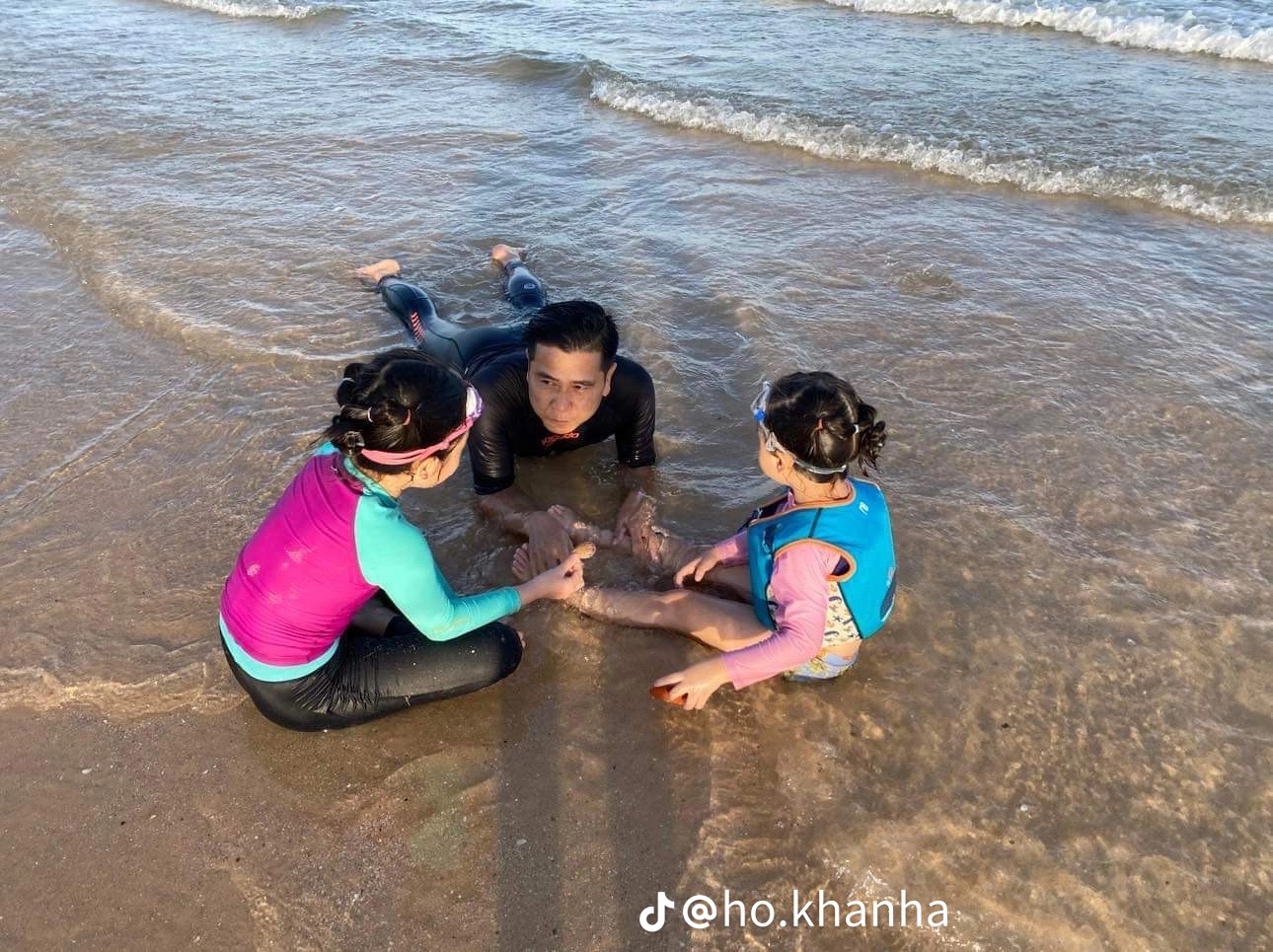 Con gái chia sẻ loạt tin nhắn với Hồ Hoài Anh, khẳng định 1 điều về bố- Ảnh 3. Con gái chia sẻ loạt tin nhắn với Hồ Hoài Anh, khẳng định 1 điều về bố- Ảnh 3.