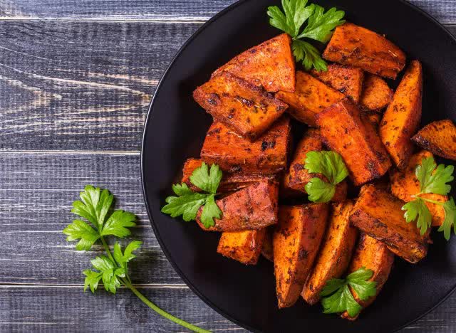 10 loại thực phẩm giàu kali bạn có thể ăn để cho tim hệ thần kinh và cơ bắp khỏe hơn - Ảnh 8. 10 loại thực phẩm giàu kali bạn có thể ăn để cho tim hệ thần kinh và cơ bắp khỏe hơn - Ảnh 8.