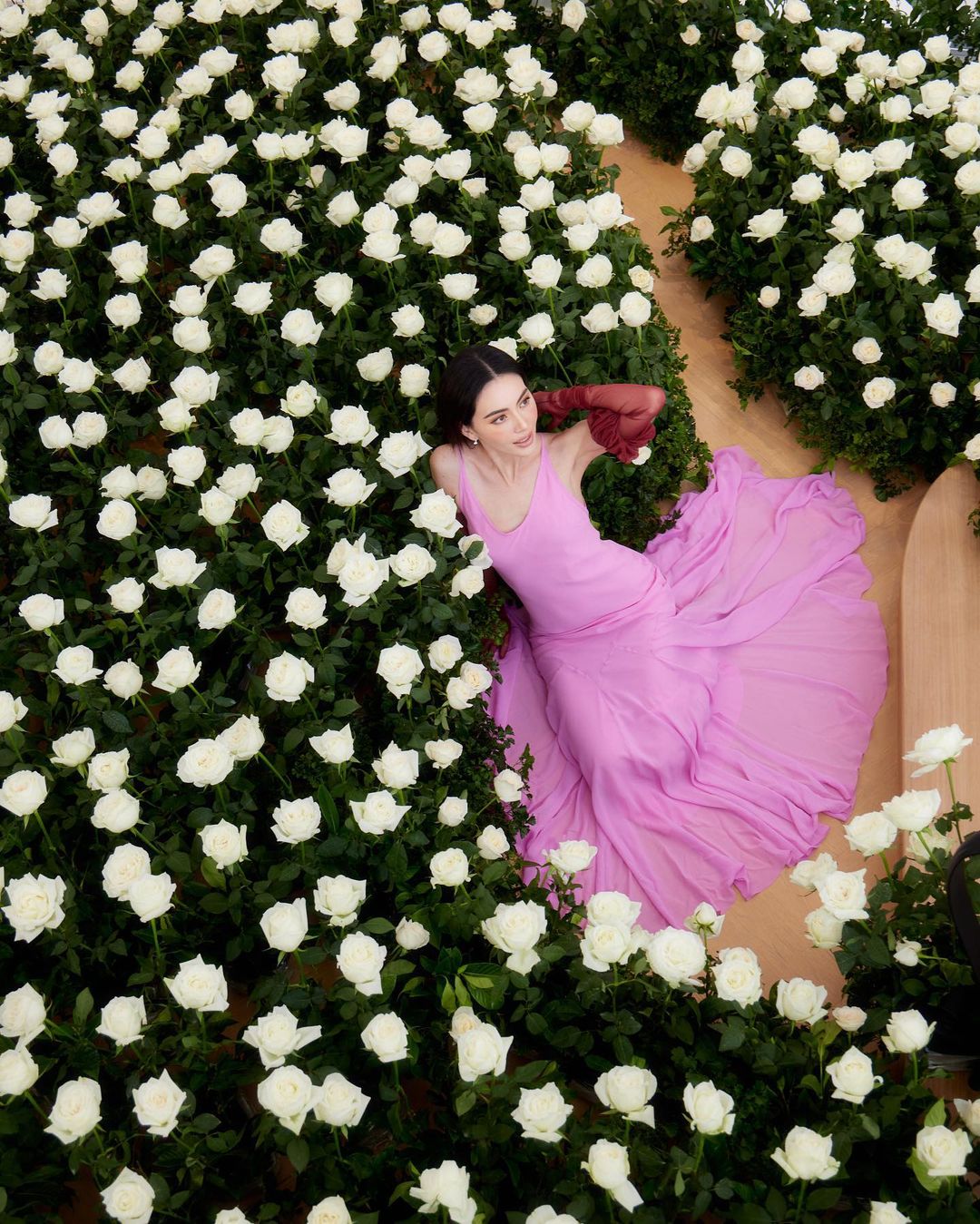 Kỷ niệm 6 năm yêu nhau, Mai Davika được bạn trai hơn 9 tuổi tặng món quà đặc biệt giữa biệt thự 138 tỷ - Ảnh 6.