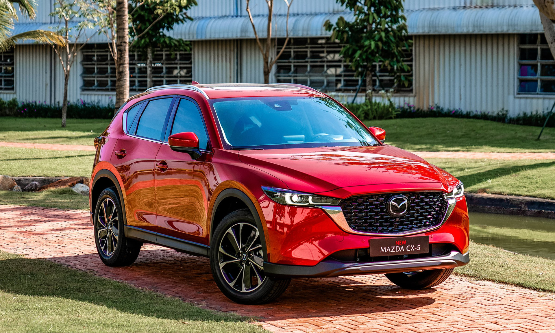 ‘Vua doanh số' Mazda CX-5 âm thầm tăng giá bán nhưng đối thủ vẫn sẽ ‘chỉ có thở thôi’ - Ảnh 1.