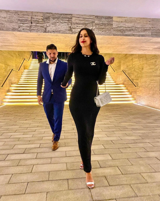 Vợ của triệu phú Dubai lên tiếng dạy khôn bạn gái tỷ phú Jeff Bezos cách đồng hành bên một người đàn ông giàu có: Mèo nào thắng mỉu nào? - Ảnh 4.
