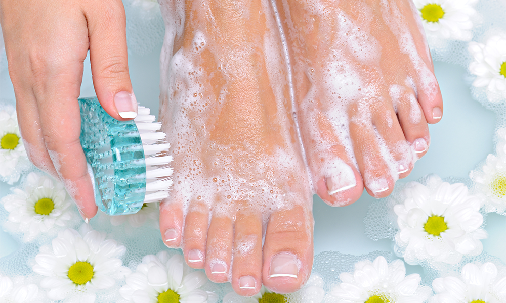 Bác sĩ da liễu tiết lộ 3 vị trí rất bẩn trên cơ thể nhưng lại dễ bị "bỏ quên" khi tắm- Ảnh 3. Bác sĩ da liễu tiết lộ 3 vị trí rất bẩn trên cơ thể nhưng lại dễ bị "bỏ quên" khi tắm- Ảnh 3.
