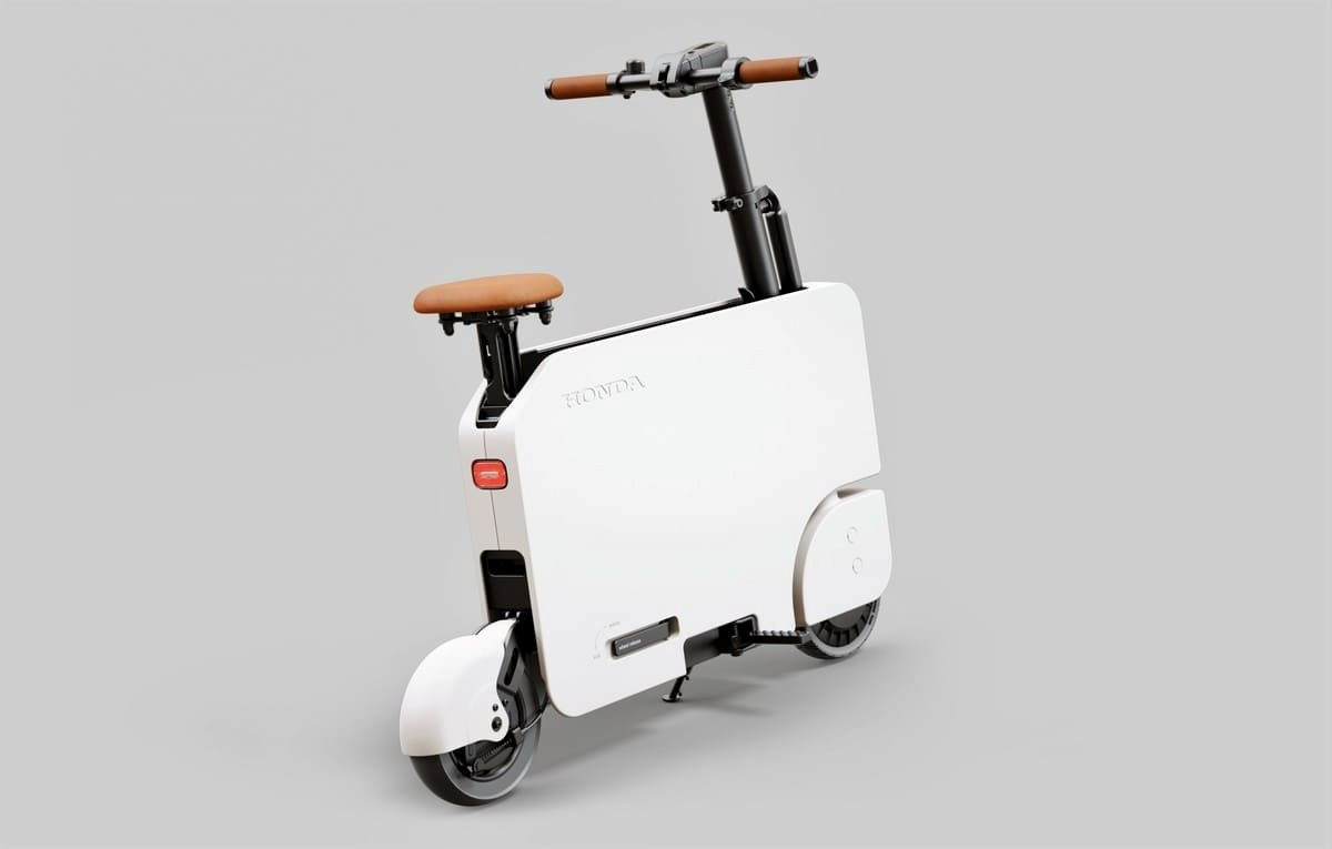 Honda bắt đầu bán mẫu scooter điện mini có một không hai: Gập gọn như 1 chiếc vali, giá dưới 1.000 USD - Ảnh 3.