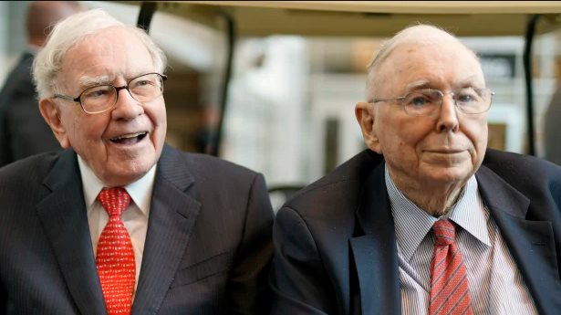 Cánh tay phải của Warren Buffett khẳng định: CEO của BYD giỏi sáng tạo ra mọi thứ hơn Elon Musk! - Ảnh 2.
