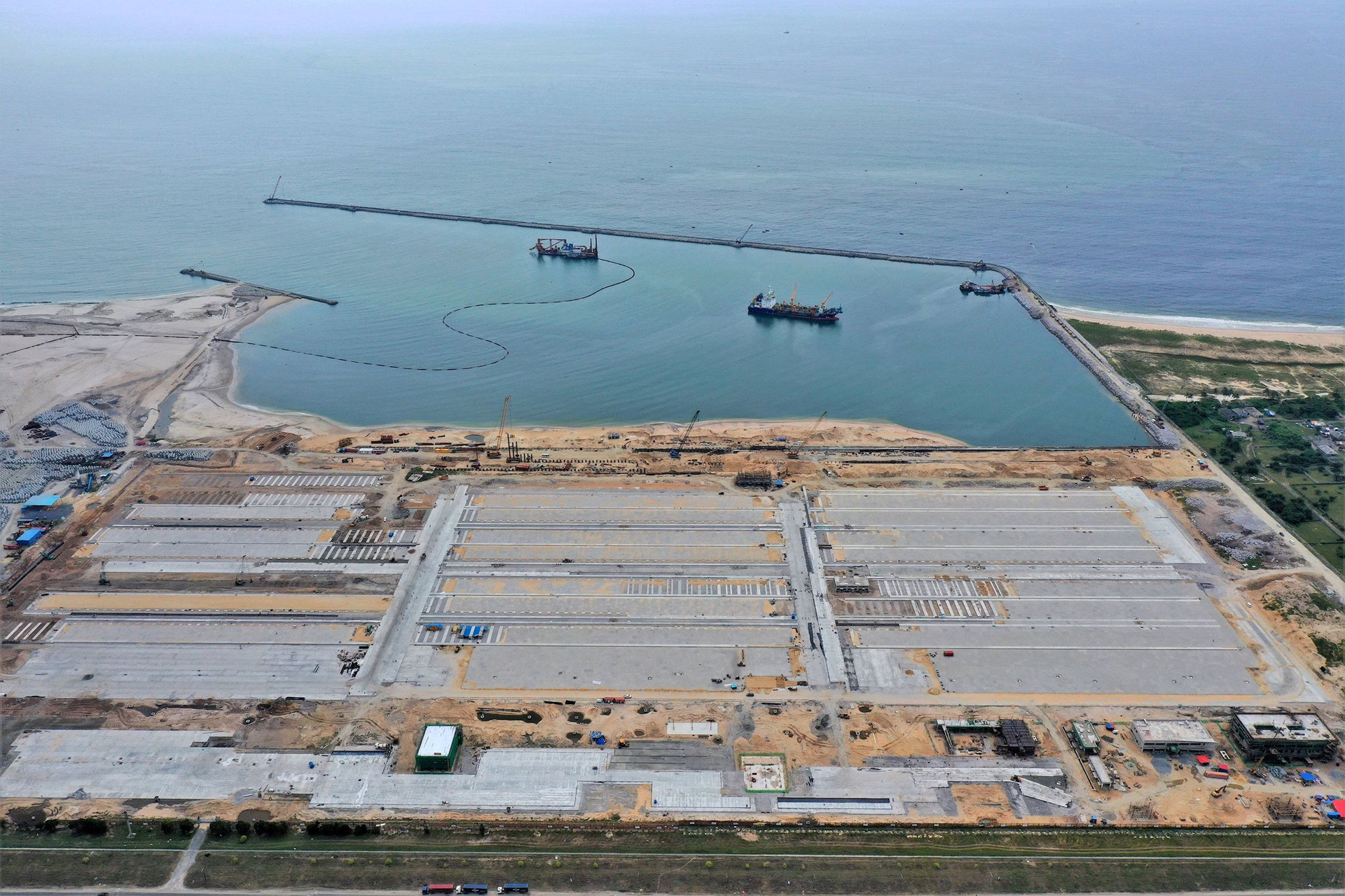 Công nghệ Trung Quốc xây &quot;siêu cảng&quot; 1,5 tỷ USD cho nước châu Phi, tạo ra hơn 200 tỷ USD doanh thu và 170.000 việc làm - Ảnh 2.
