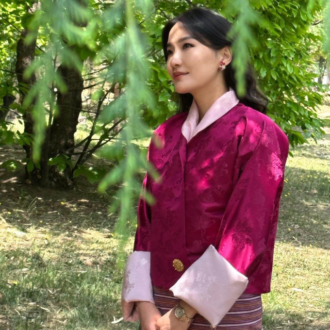 Hoàng hậu &quot;vạn người mê&quot; của Bhutan lộ diện sau khi hạ sinh công chúa, nhan sắc hiện tại khiến ai cũng bất ngờ - Ảnh 8.