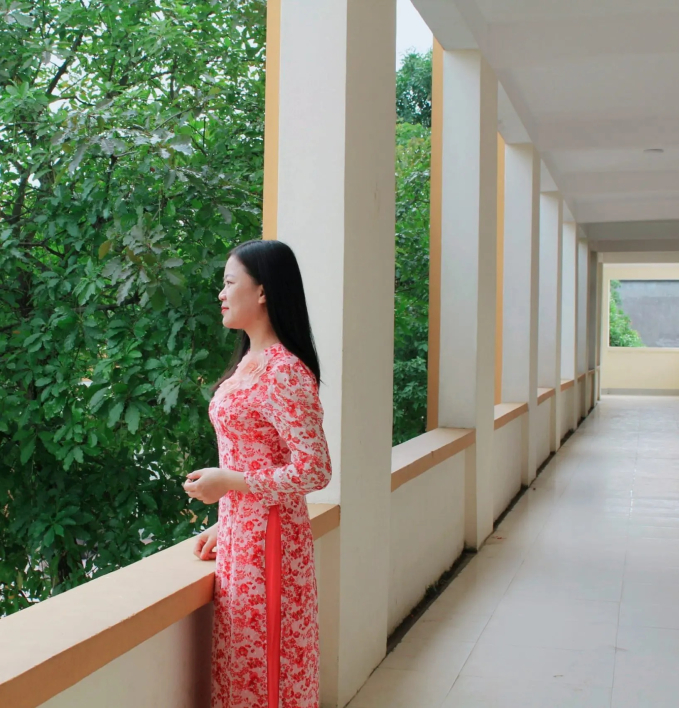 "Nhiều thầy cô chỉ biết im lặng khi gặp người quen, nghe người ta kháo nhau: "Chắc là sau 20/11 thu nhập khủng lắm" - Ảnh 1. "Nhiều thầy cô chỉ biết im lặng khi gặp người quen, nghe người ta kháo nhau: "Chắc là sau 20/11 thu nhập khủng lắm" - Ảnh 1.