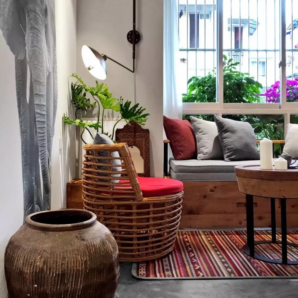 Căn hộ nhỏ và cũ? - Không sao! Vấn đề là bạn cải tạo thế nào- Ảnh 2.