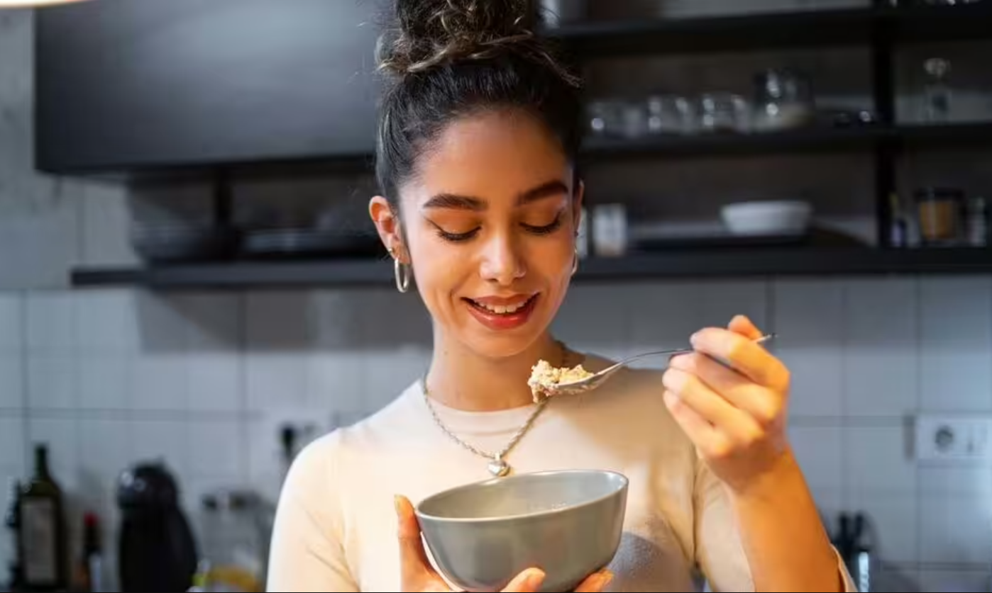 Tiến sĩ chỉ đích danh 5 thực phẩm quét sạch mỡ máu, ăn vào mùa đông còn giúp giữ ấm - Ảnh 1. Tiến sĩ chỉ đích danh 5 thực phẩm quét sạch mỡ máu, ăn vào mùa đông còn giúp giữ ấm - Ảnh 1.