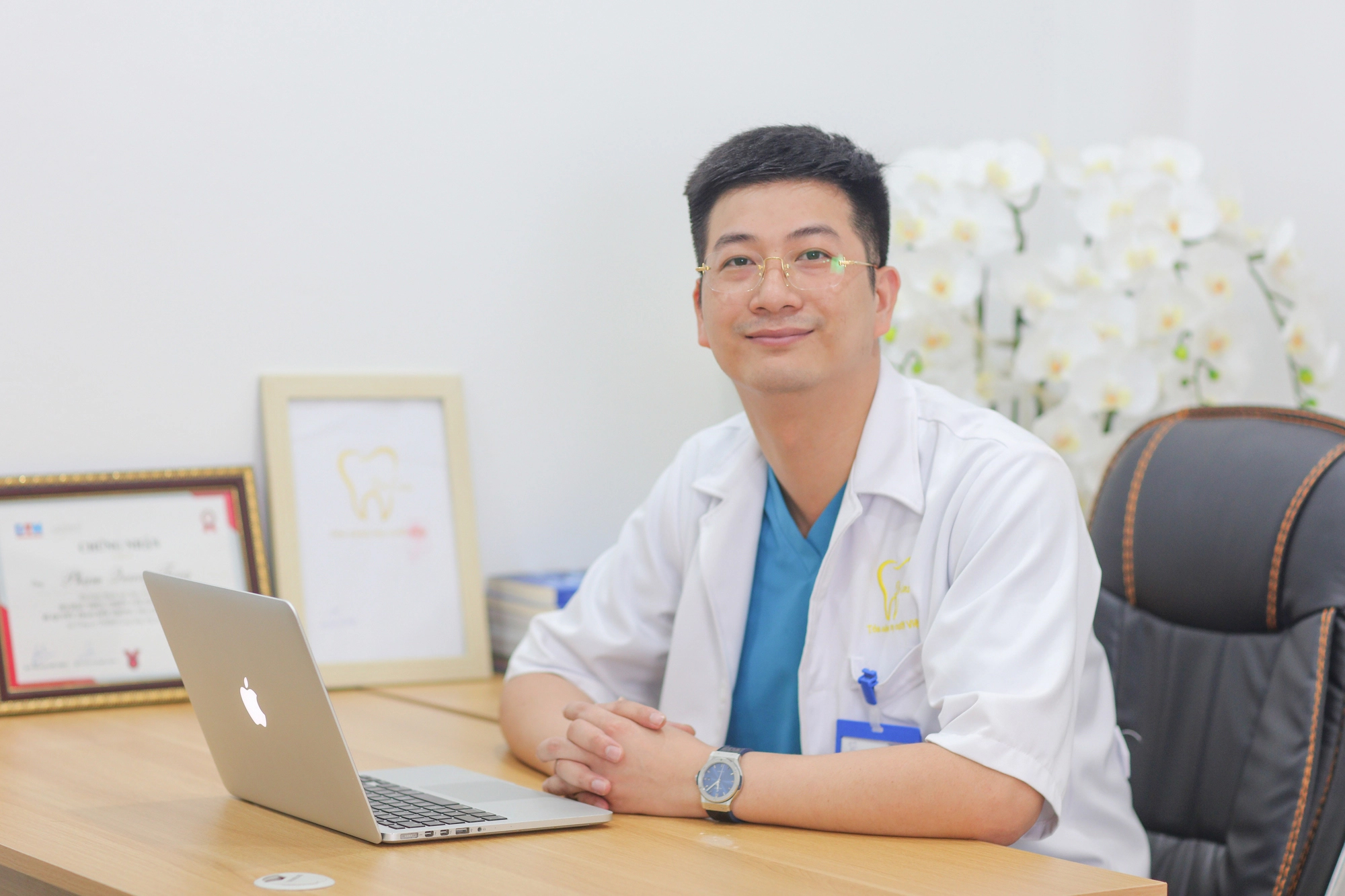 Lần đầu đi lấy cao răng bị chảy máu ồ ạt, bệnh nhân không ngờ bị ung thư máu- Ảnh 2. Lần đầu đi lấy cao răng bị chảy máu ồ ạt, bệnh nhân không ngờ bị ung thư máu- Ảnh 2.