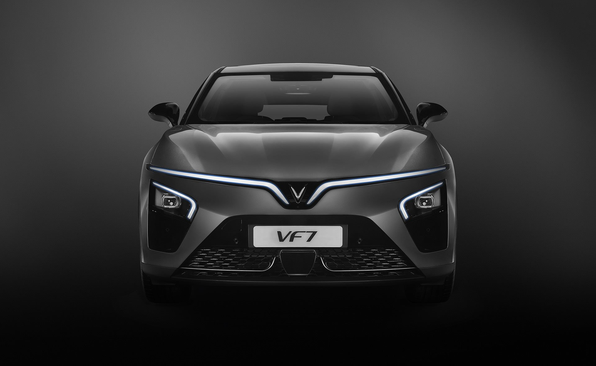 VinFast chính thức ra mắt VF 7, giá từ 850 triệu đồng - Ảnh 3.