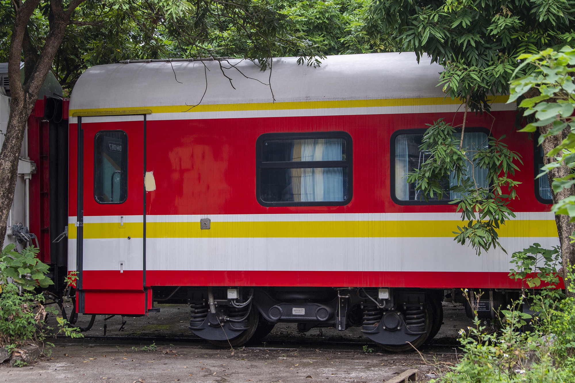 Tiết lộ lý do 13 toa tàu hạng sang của tập đoàn Trung Quốc 'đắp chiếu' 5 năm sắp được giải cứu - Ảnh 2.